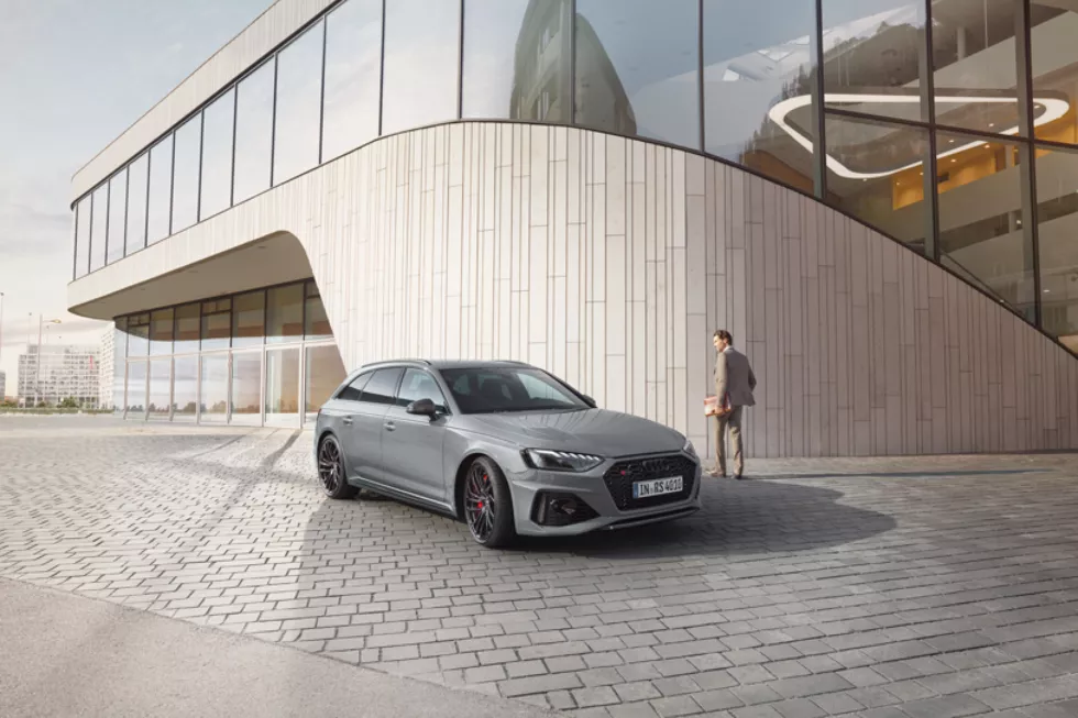 Audi RS4 Avant (1)
